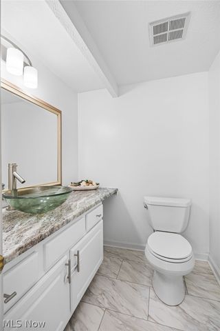 6604 Hidden Lake Trail, Brecksville, OH 44141