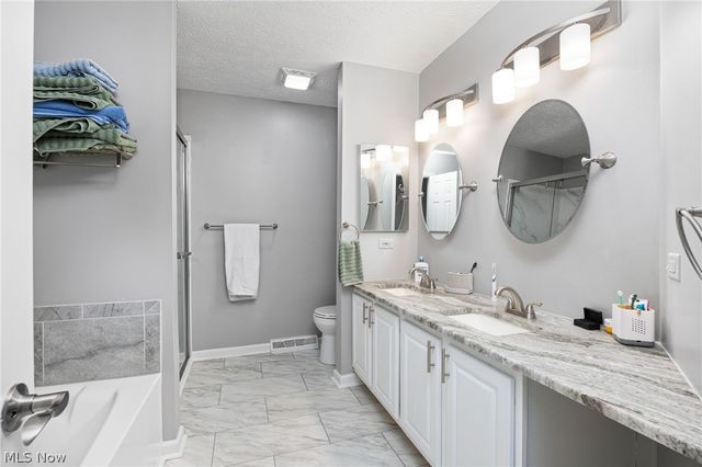 6604 Hidden Lake Trail, Brecksville, OH 44141