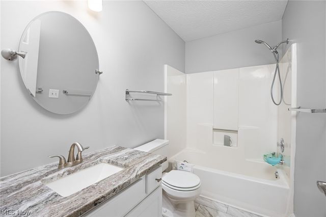 6604 Hidden Lake Trail, Brecksville, OH 44141