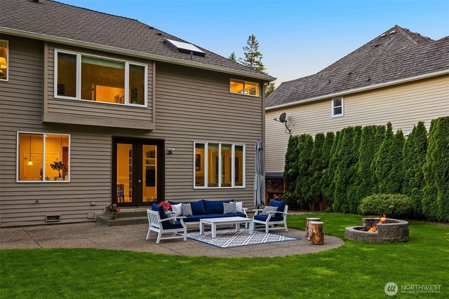 26734 SE 9th Way, Sammamish, WA 98075