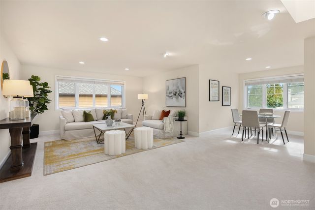 26734 SE 9th Way, Sammamish, WA 98075