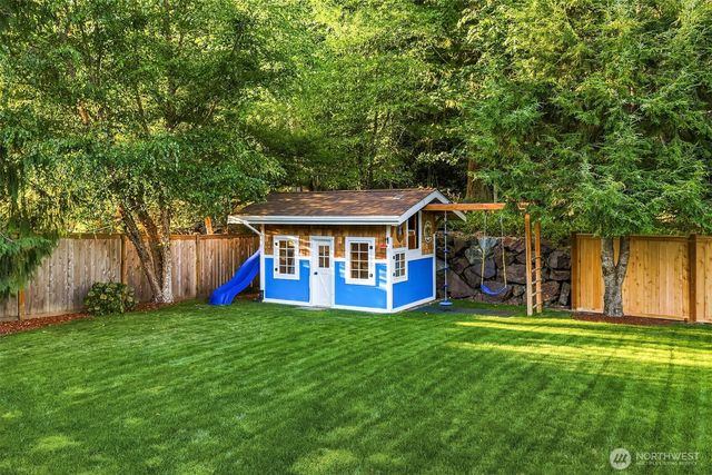 26734 SE 9th Way, Sammamish, WA 98075