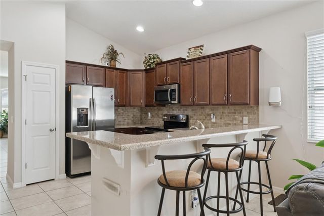 480 KESTREL DRIVE, Groveland, FL 34736