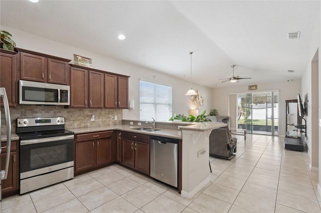 480 KESTREL DRIVE, Groveland, FL 34736