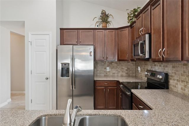 480 KESTREL DRIVE, Groveland, FL 34736