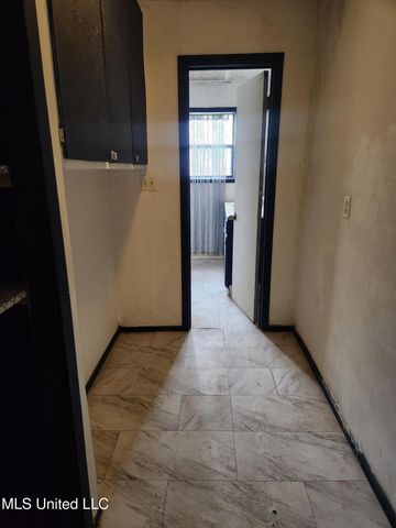 1166 Killarney Street, Jackson, MS 39212