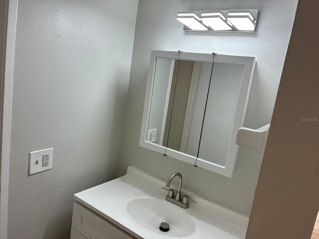 378 48TH AVENUE N 119, St Petersburg, FL 33703