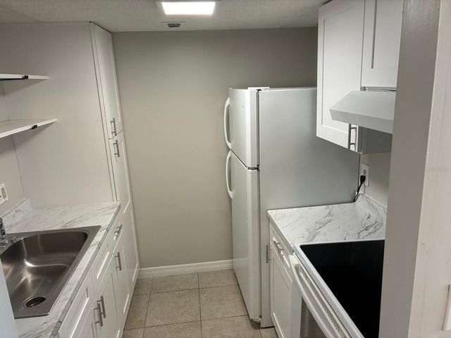 378 48TH AVENUE N 119, St Petersburg, FL 33703