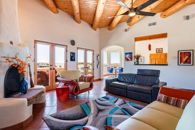31 Second Mesa Drive, Placitas, NM 87043