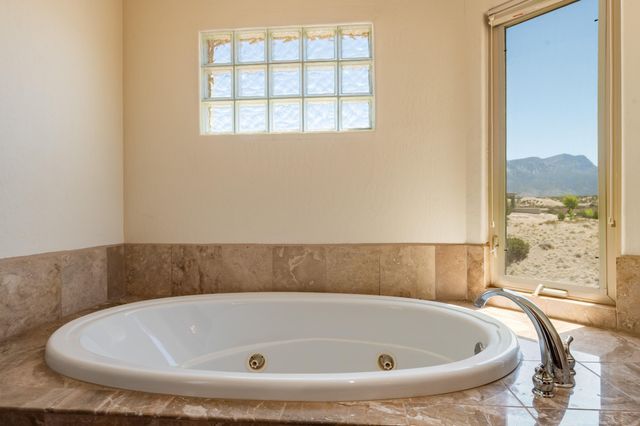 31 Second Mesa Drive, Placitas, NM 87043