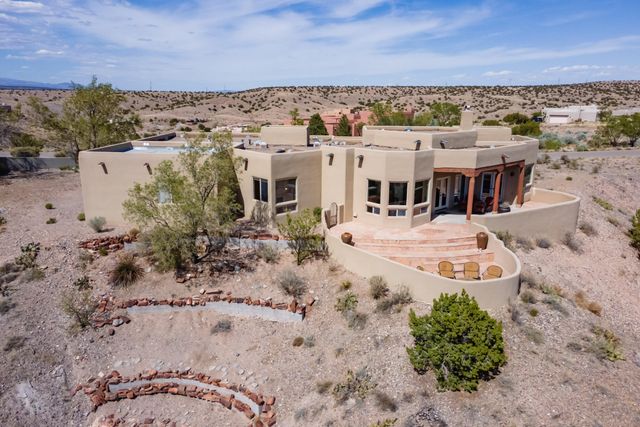 31 Second Mesa Drive, Placitas, NM 87043