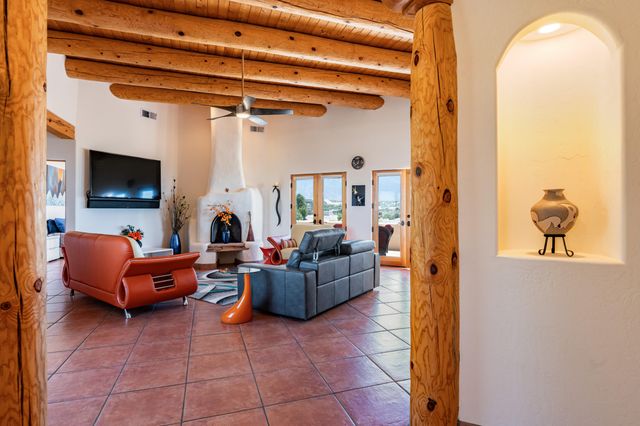 31 Second Mesa Drive, Placitas, NM 87043