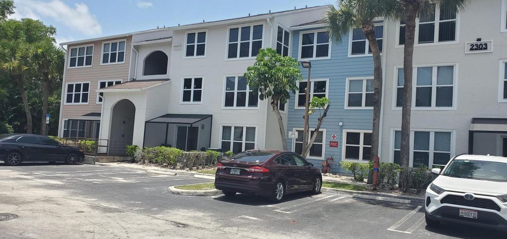 2303 N Congress Avenue, Boynton Beach, FL 33426