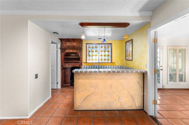 1710 Fairmont Drive, Redlands, CA 92373