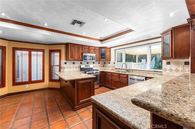 1710 Fairmont Drive, Redlands, CA 92373