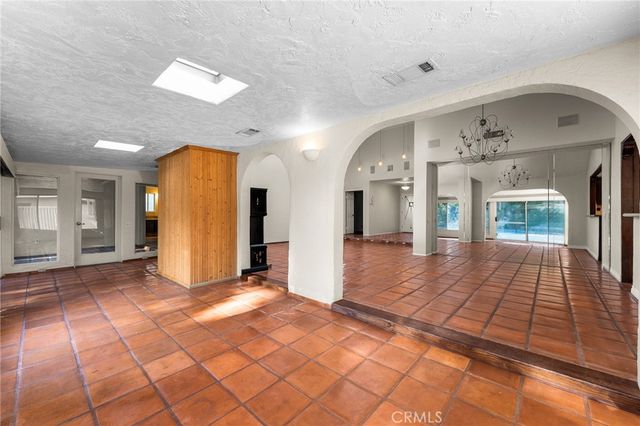 1710 Fairmont Drive, Redlands, CA 92373