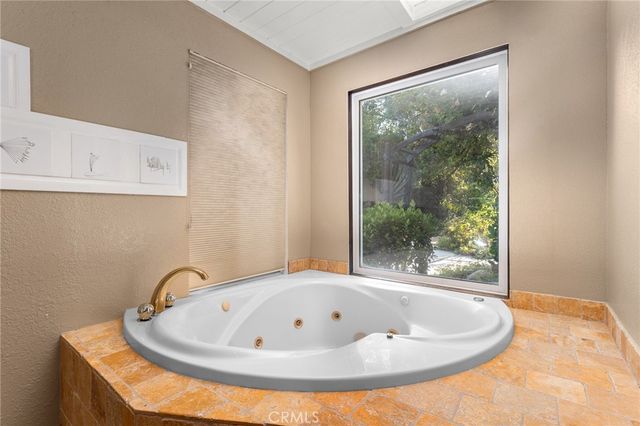 1710 Fairmont Drive, Redlands, CA 92373