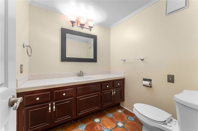 1710 Fairmont Drive, Redlands, CA 92373