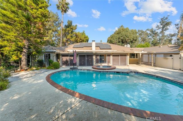 1710 Fairmont Drive, Redlands, CA 92373