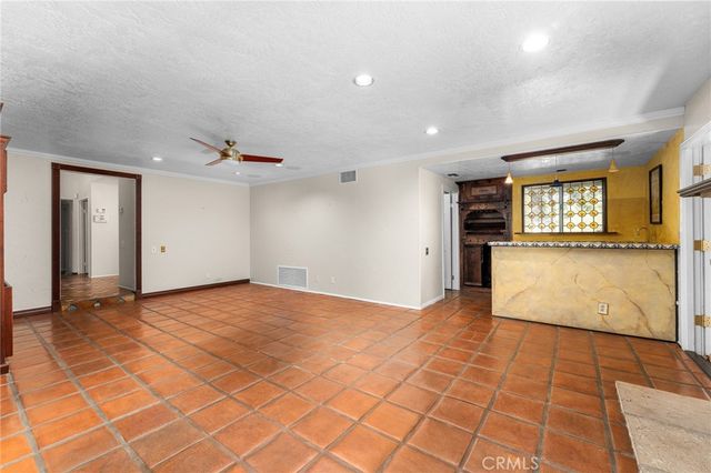 1710 Fairmont Drive, Redlands, CA 92373