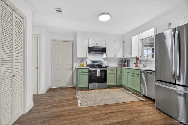 2768 Venetian Way, Gulf Breeze, FL 32563