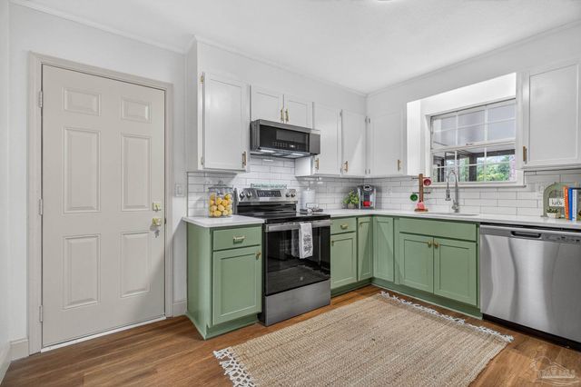 2768 Venetian Way, Gulf Breeze, FL 32563