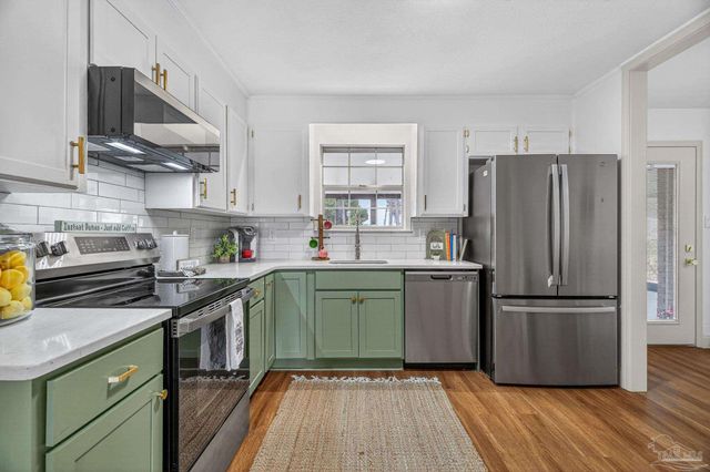 2768 Venetian Way, Gulf Breeze, FL 32563