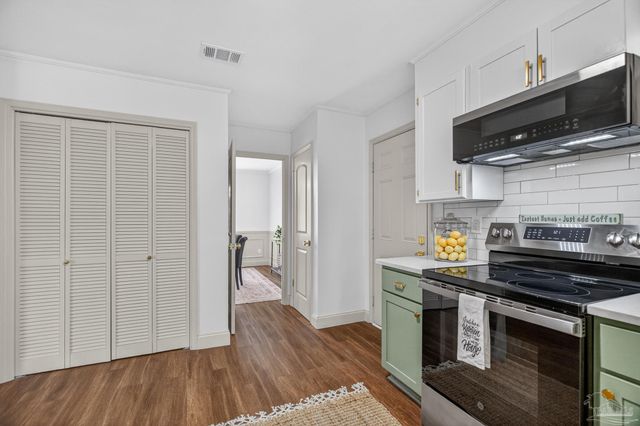 2768 Venetian Way, Gulf Breeze, FL 32563