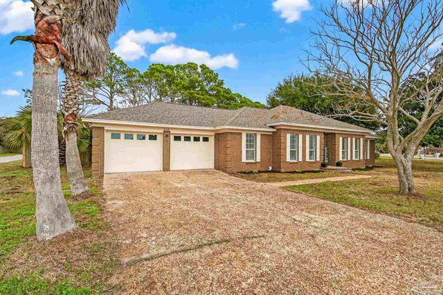 2768 Venetian Way, Gulf Breeze, FL 32563