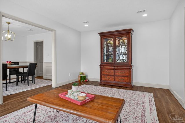 2768 Venetian Way, Gulf Breeze, FL 32563