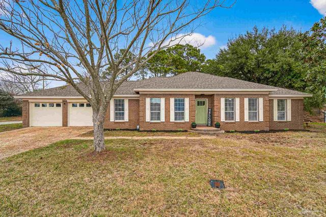 2768 Venetian Way, Gulf Breeze, FL 32563