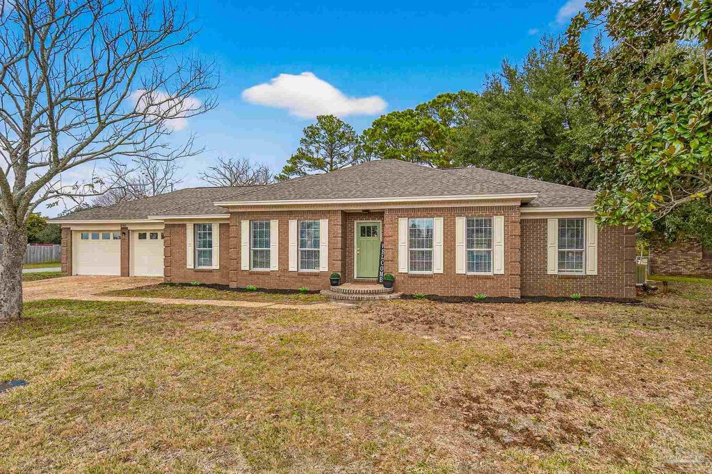 2768 Venetian Way, Gulf Breeze, FL 32563