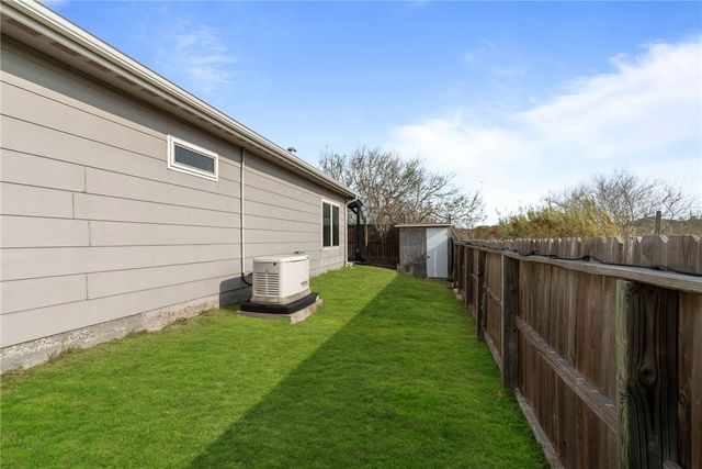 7214 Lake Melody Dr, Corpus Christi, TX 78414