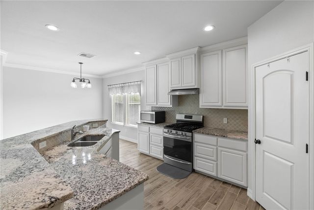 7214 Lake Melody Dr, Corpus Christi, TX 78414