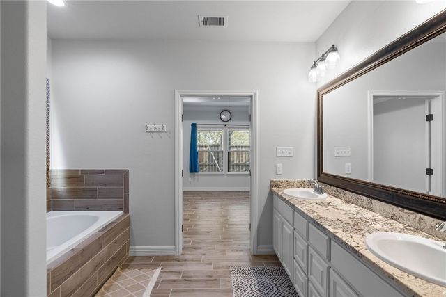 7214 Lake Melody Dr, Corpus Christi, TX 78414