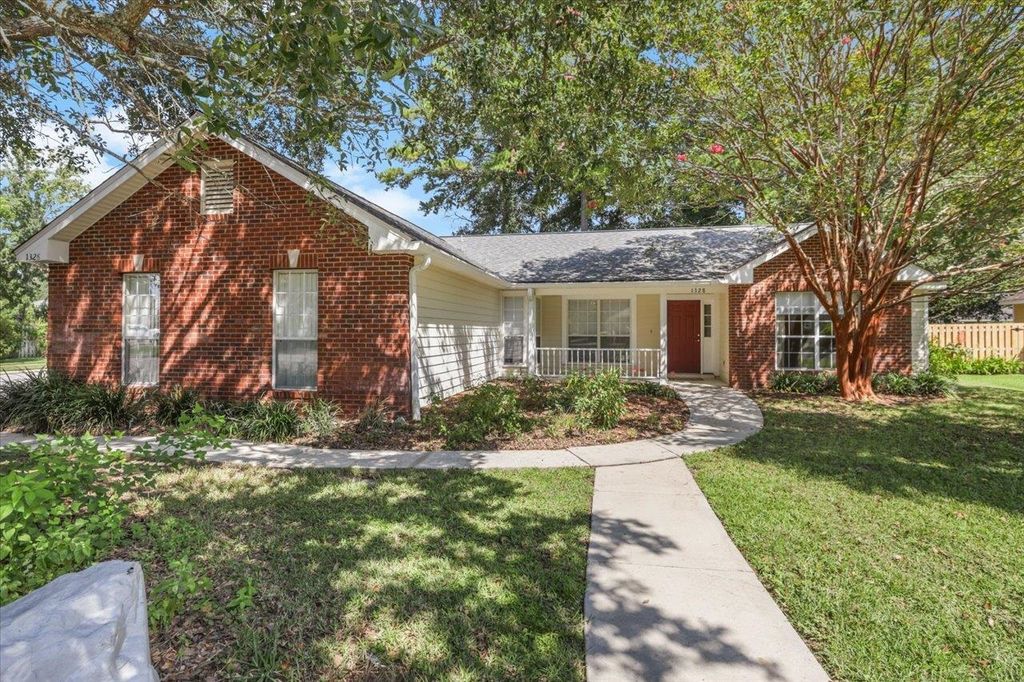 1328 Old Village Road, Tallahassee, FL 32312