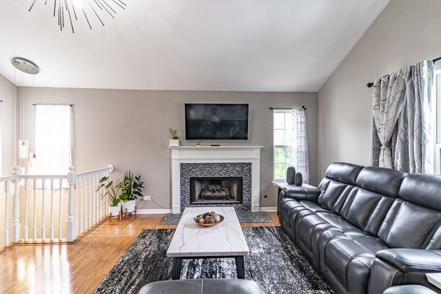 1228 Orleans Drive, Mundelein, IL 60060