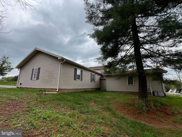 521 BRENNEMAN DR, Lewisberry, PA 17339