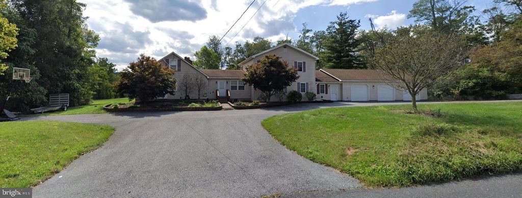 521 BRENNEMAN DR, Lewisberry, PA 17339