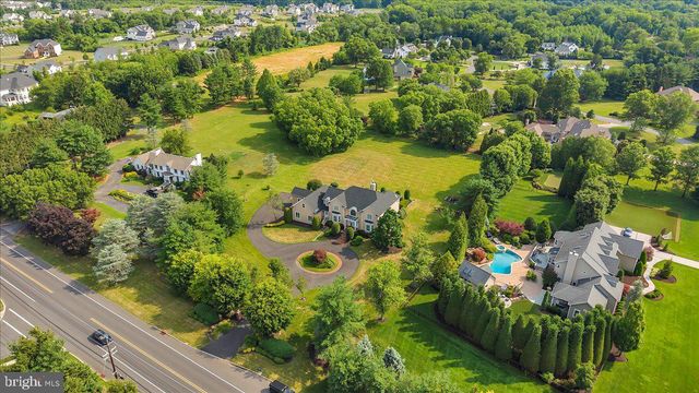 735 HARTFORD RD, Moorestown, NJ 08057