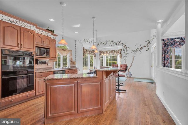 735 HARTFORD RD, Moorestown, NJ 08057