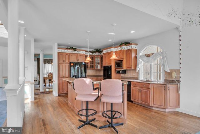 735 HARTFORD RD, Moorestown, NJ 08057