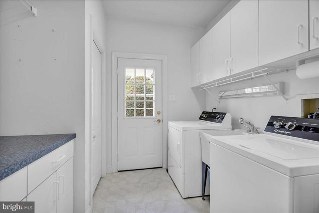 735 HARTFORD RD, Moorestown, NJ 08057
