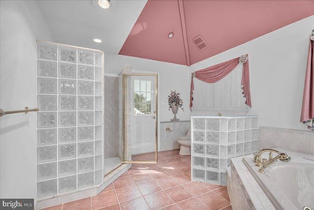 735 HARTFORD RD, Moorestown, NJ 08057
