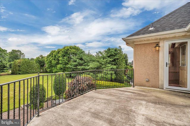 735 HARTFORD RD, Moorestown, NJ 08057