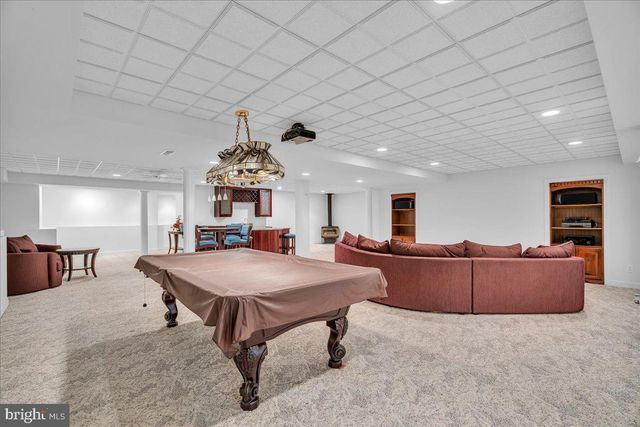 735 HARTFORD RD, Moorestown, NJ 08057