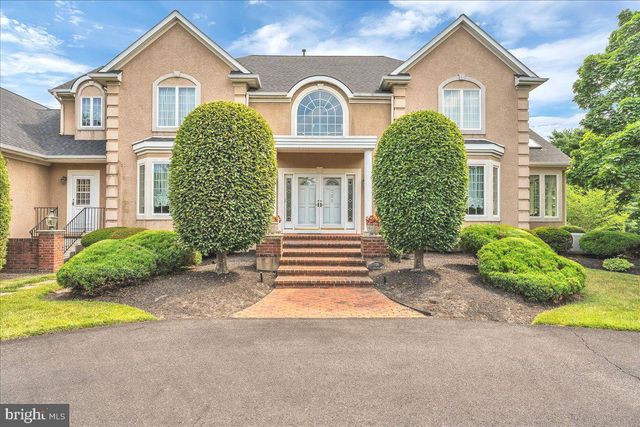 735 HARTFORD RD, Moorestown, NJ 08057