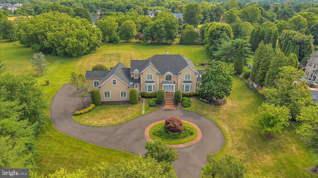 735 HARTFORD RD, Moorestown, NJ 08057