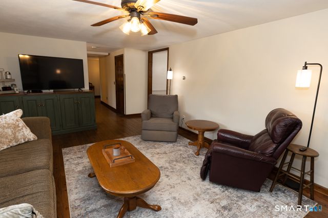 113 West High Street, East Hampton, CT 06424