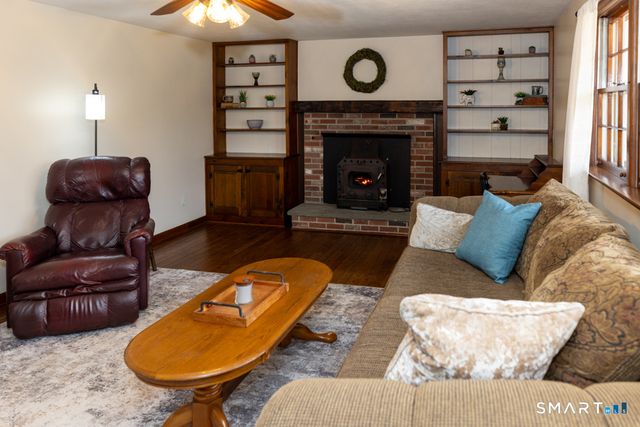 113 West High Street, East Hampton, CT 06424